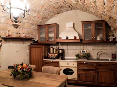 Catello Malvazia in Monemvasia, kitchen, by Olive Villa Rentals