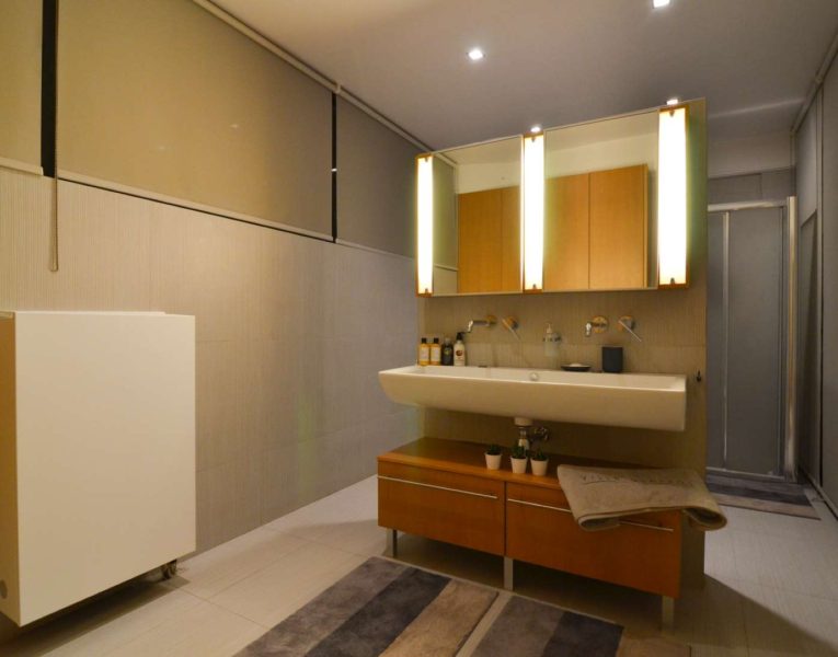 Villa-Copper-Evia-by-Olive-Villa-Rentals-bathroom
