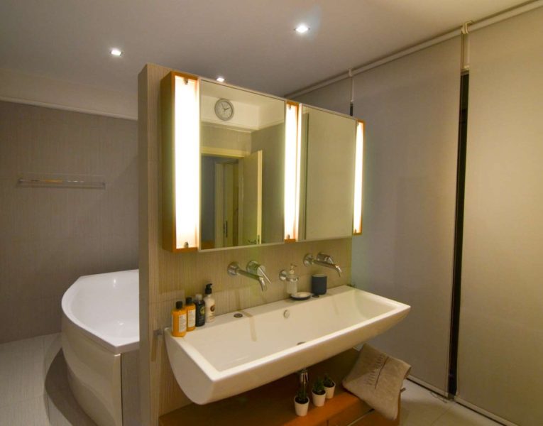 Villa-Copper-Evia-by-Olive-Villa-Rentals-bathroom