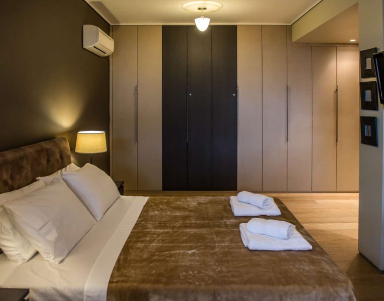 Villa-Copper-Evia-by-Olive-Villa-Rentals-bedroom