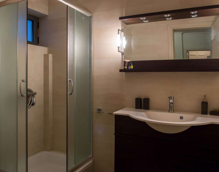 Villa-Copper-Evia-by-Olive-Villa-Rentals-bathroom