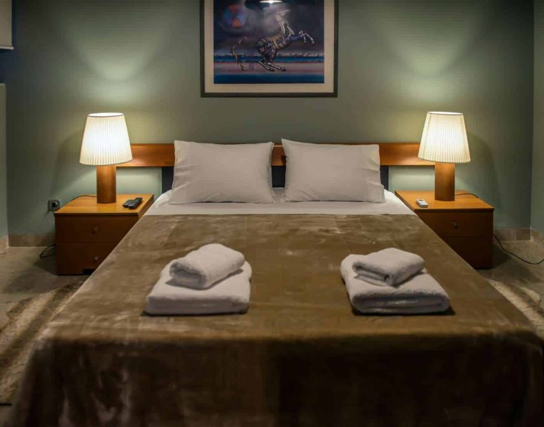 Villa-Copper-Evia-by-Olive-Villa-Rentals-bedroom
