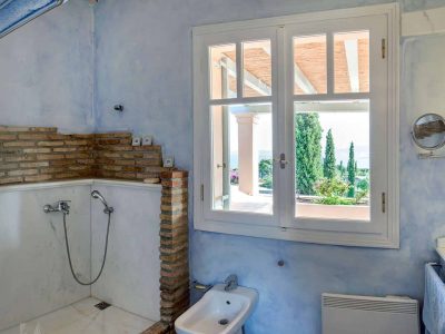 Villa Dantea in Porto Heli Greece, bathroom 2, by Olive Villa Rentals