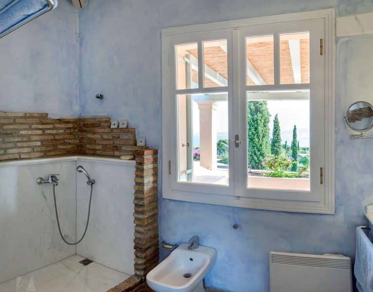 Villa Dantea in Porto Heli Greece, bathroom 2, by Olive Villa Rentals