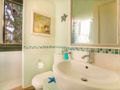 Villa Veneta in Spetses Greece, bathroom 6, by Olive Villa Rentals