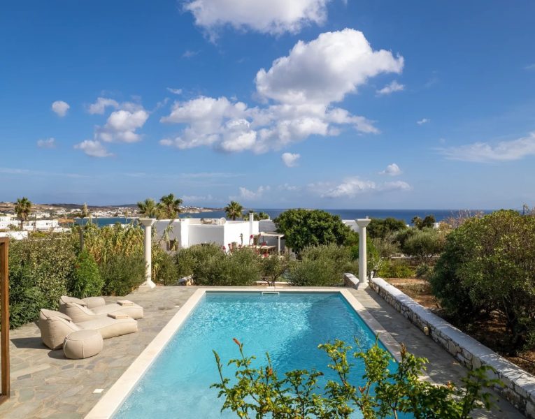 Villa Clarisse in Paros by Olive Villa Rentals