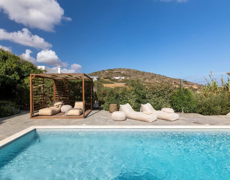 Villa Clarisse in Paros by Olive Villa Rentals