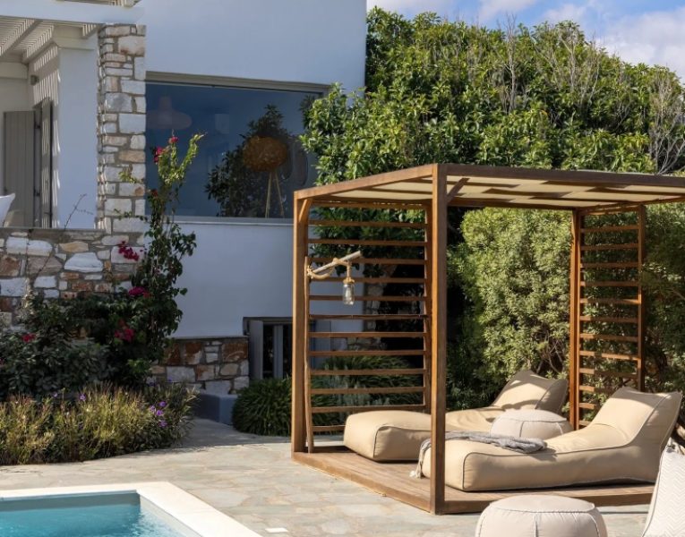 Villa Clarisse in Paros by Olive Villa Rentals