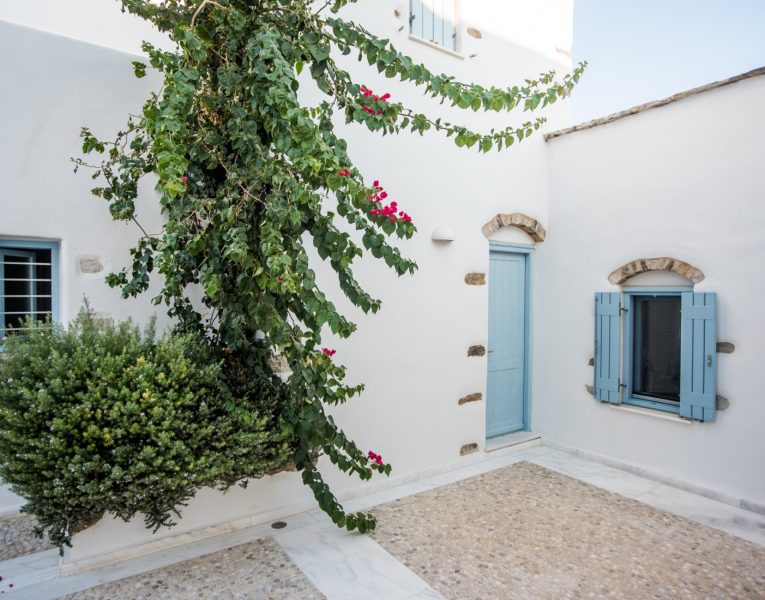 Villa Jocelyn in Antiparos by Olive Villa Rentals