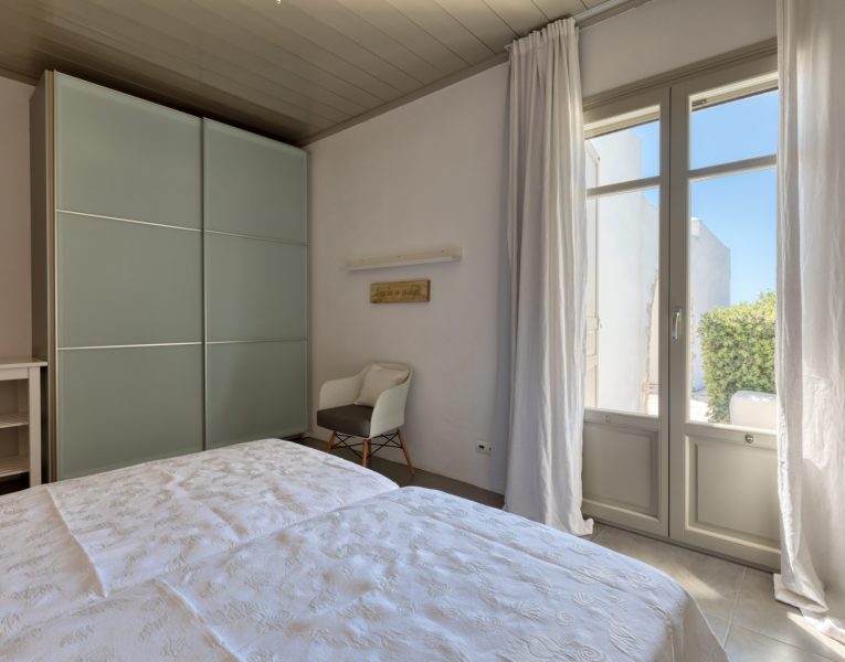 villa-naira-paros-olive-villa-rentals-49