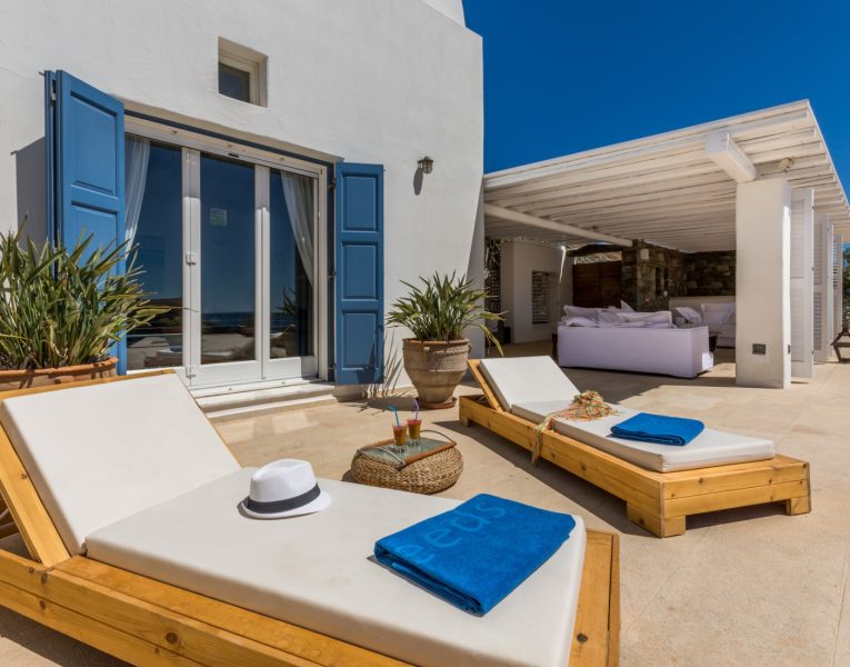 Villan Seraina in Syros by Olive Villa Rentals